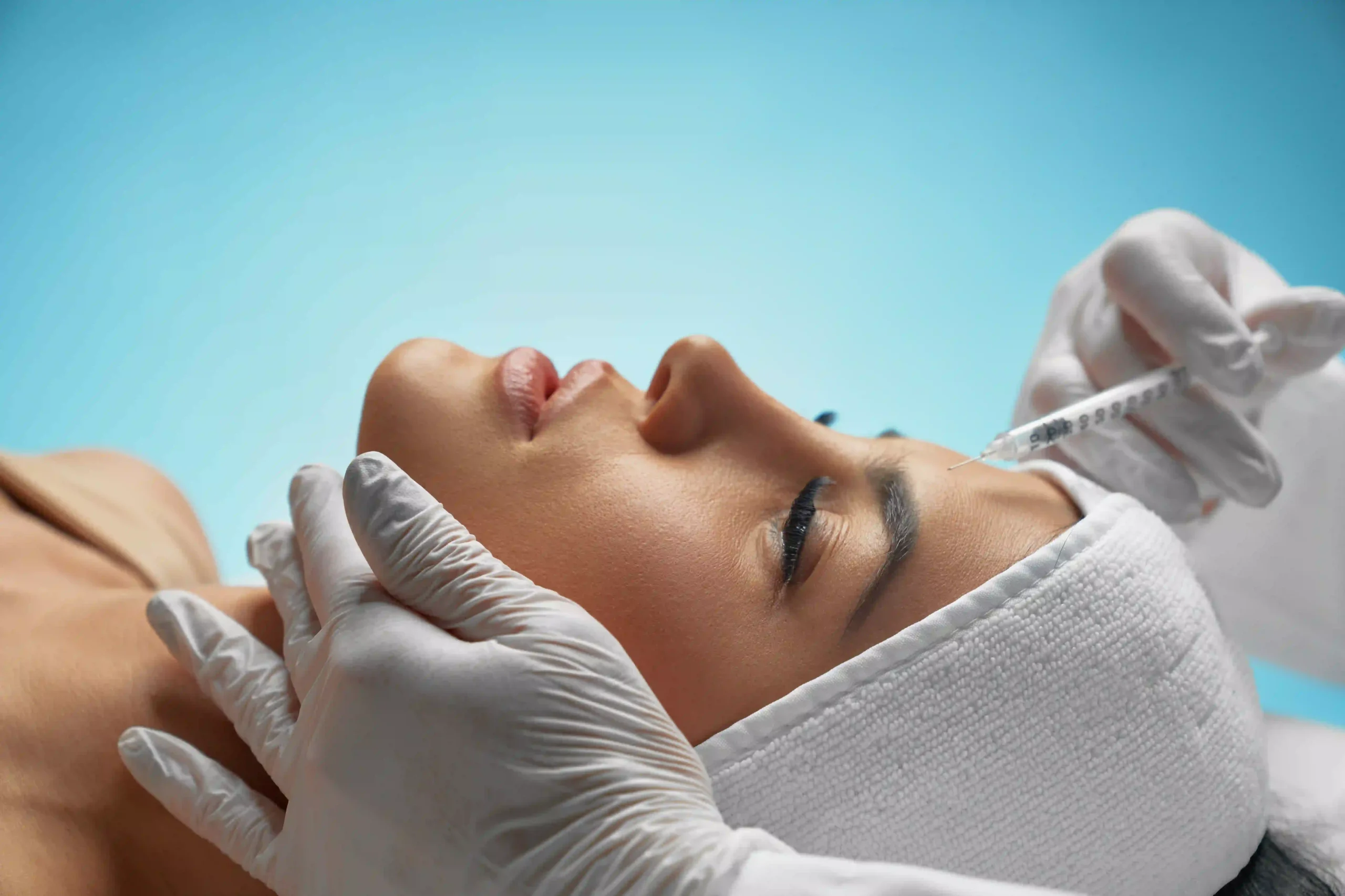 cosmetic botox injection female forehead in qazvin shinecenter.ir scaled بوتاکس در مرکز لیزر و زیبایی شاین قزوین